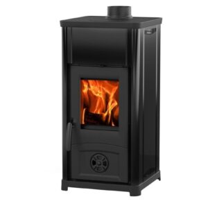 Le poêle à bois La Nordica 6,6 kW – design industriel avec plaque de cuisson